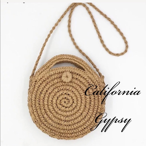 Handbags - HP🎉Woven Bohemian Straw Crossbody Bag